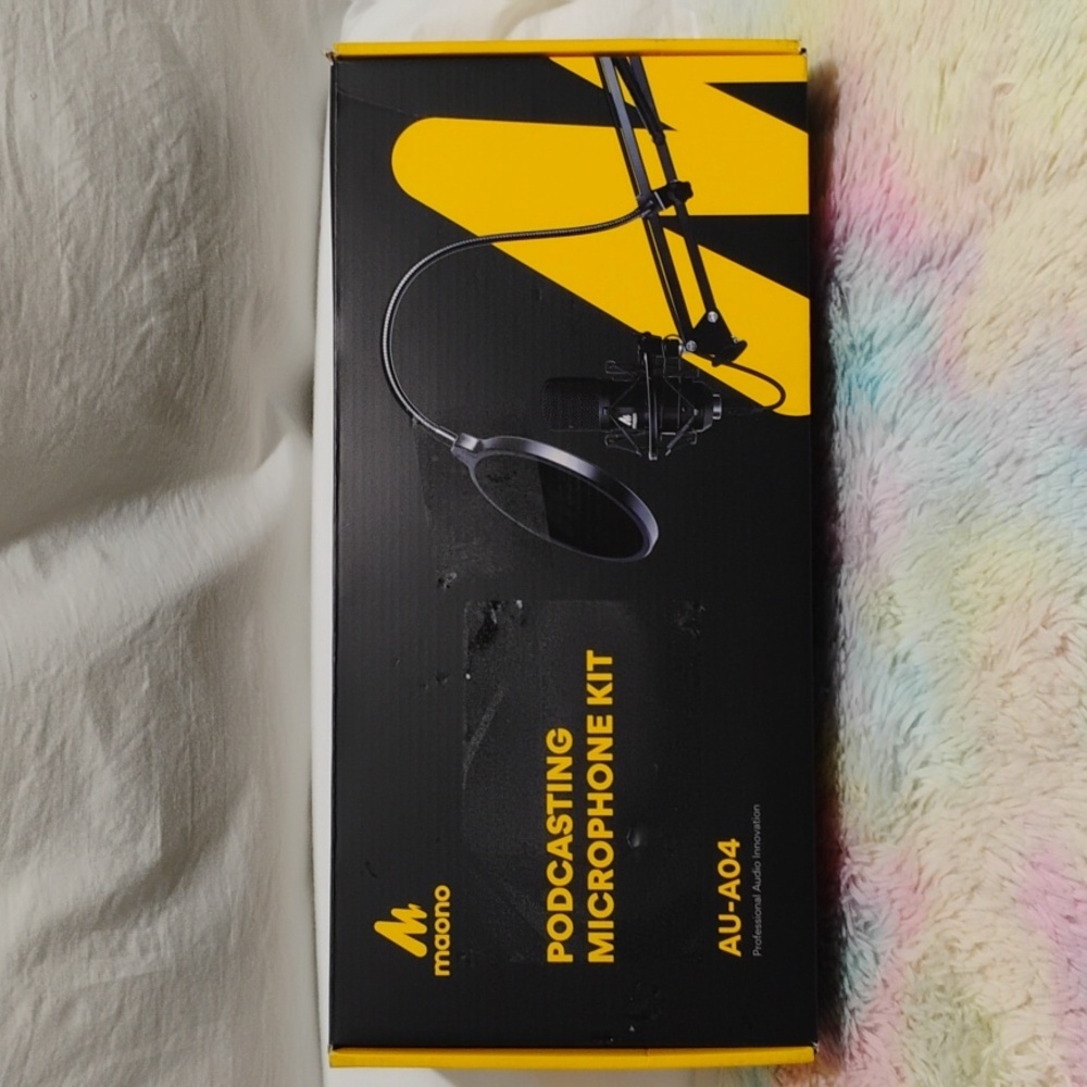 (D-22) New Maono Podcasting Microphone Kit In Box W Paperwork